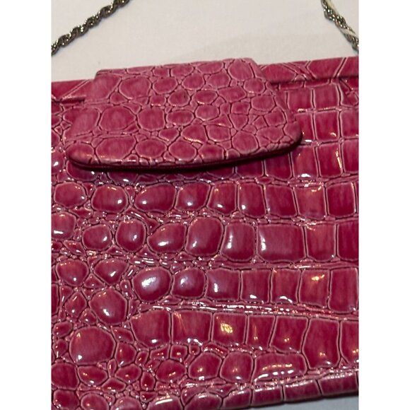 Nine West Fuchsia Croc-Embossed PVC Clutch With Silver Chain Strap new - Picture 6 of 7